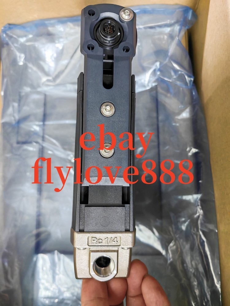 FD-SS02A KEYENCE Liquid flow meter brand new DHL