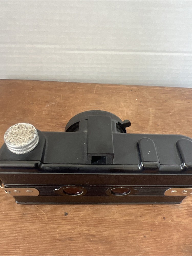 Vintage Mar-Crest Camera Plastic Camera, Untested