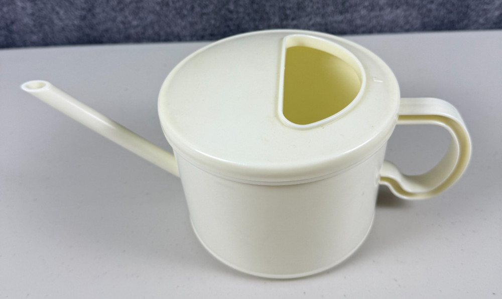 Gardener Plastic Watering Can