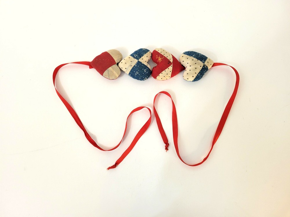 Primitive Quilted Patchwork Heart Garland