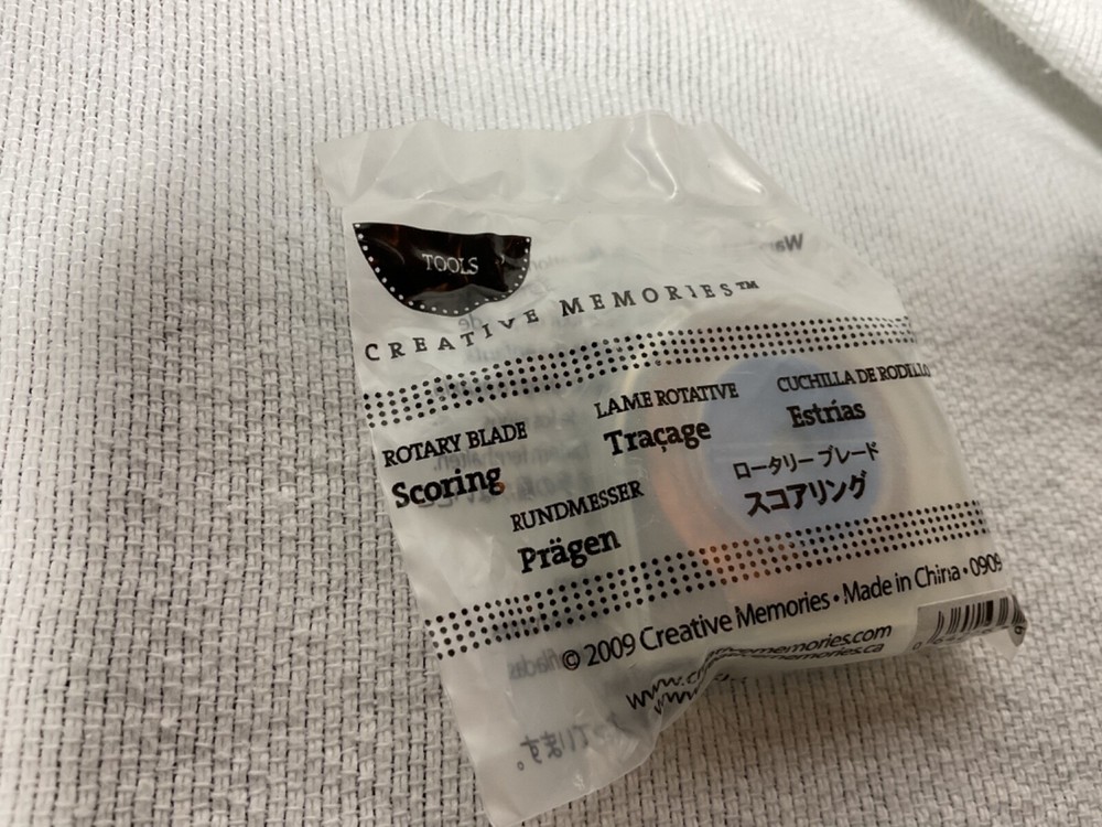 CREATIVE MEMORIES ROTARY BLADE SCORING  (1) NIP