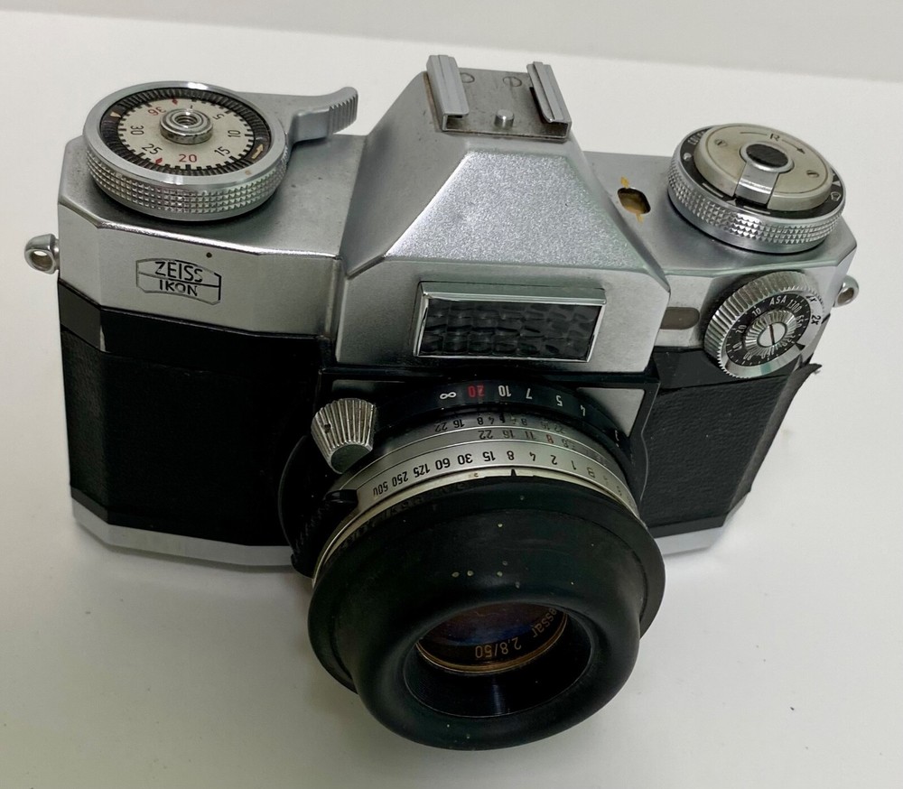 ZEISS IKON Camera