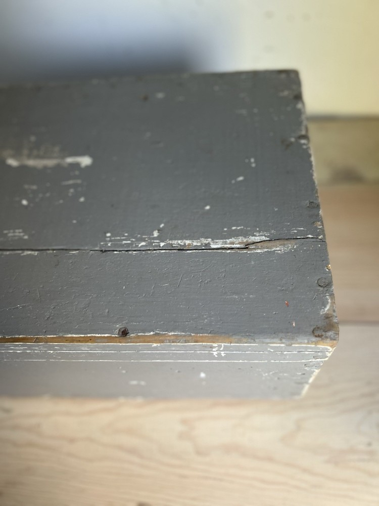 Vintage Rustic Painted Wood Carpenter Tool Storage Box Chest Trunk with Lid