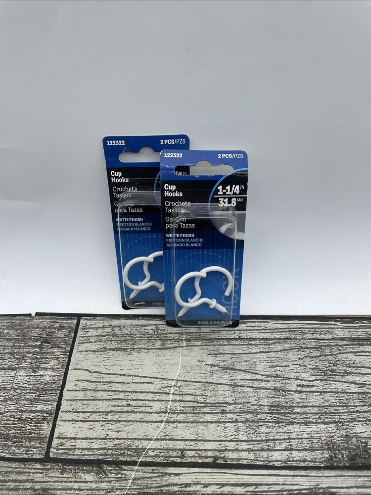 1-1/4" White Cup Hooks 2Pk {II}