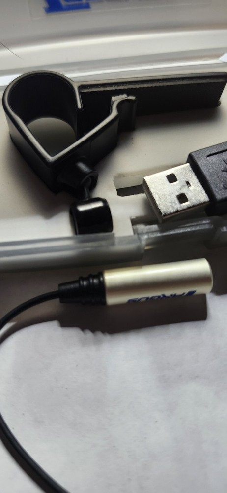 TARGUS NOTEBOOK USB LIGHT PINS ONTO LAPTOP FOR MOBILE COMPUTING! Vintage