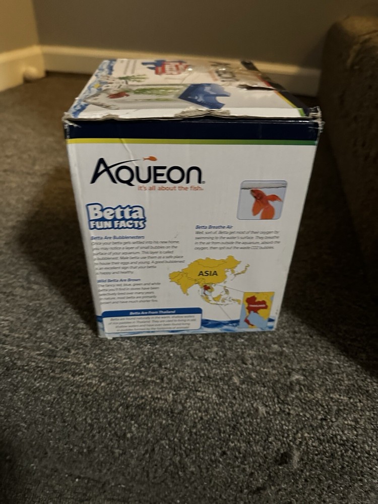Aqueon Betta Puzzle Half Gallon Aquarium Kit Blue