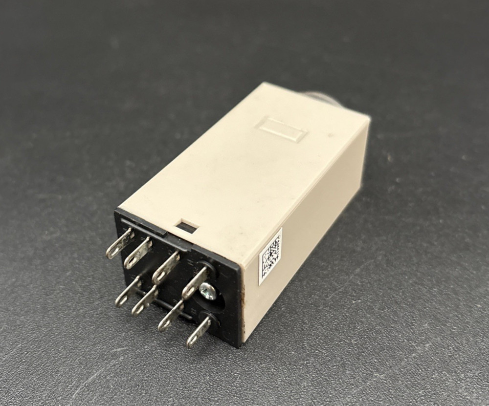 Omron H3Y-2 Timer