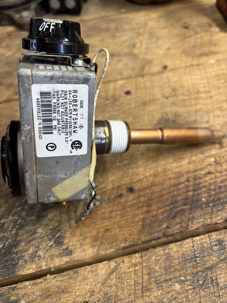 ROBERTSHAW 6910794 FLAME GUARD B GAS CONTROL VALVE NAT GAS ONLY 64-LF8-376