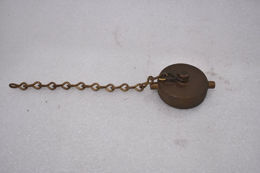 1.5" NST (NH) BRASS FIRE HYDRANT CAP WITH 8" LONG CHAIN