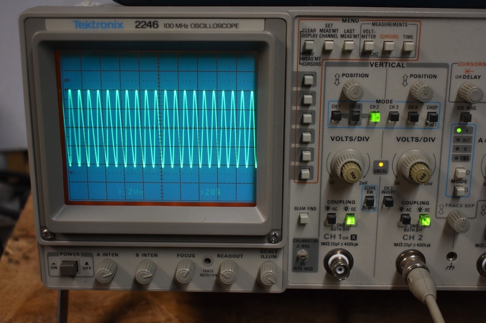 TEKTRONIX 2246 OSCILLOSCOPE
