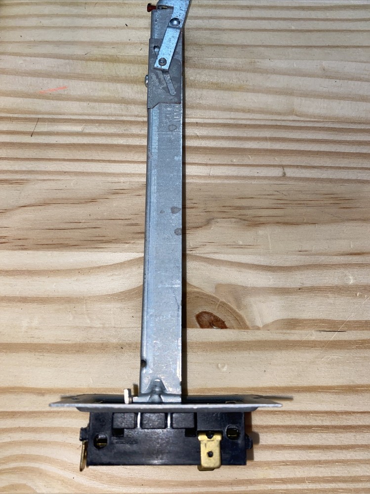 Carrier HH680-405 LIMIT SWITCH 7" Long