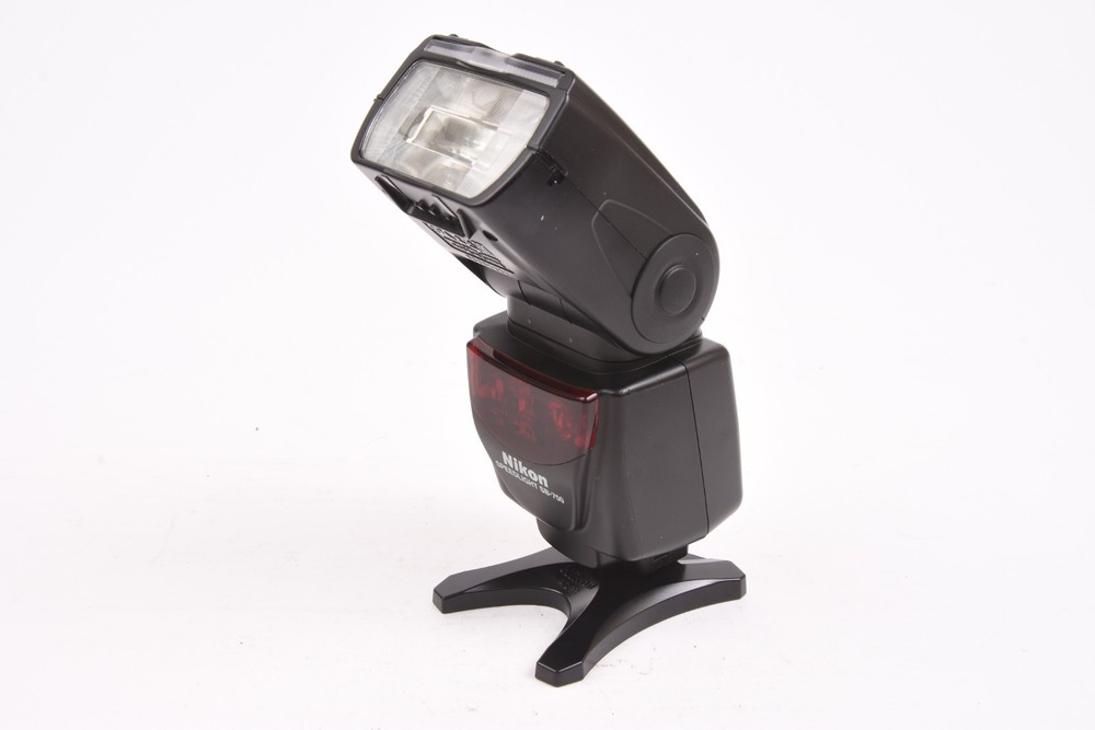 NIkon SB-700 Hot Shoe Mount Digital Camera Flash Unit #T-05957