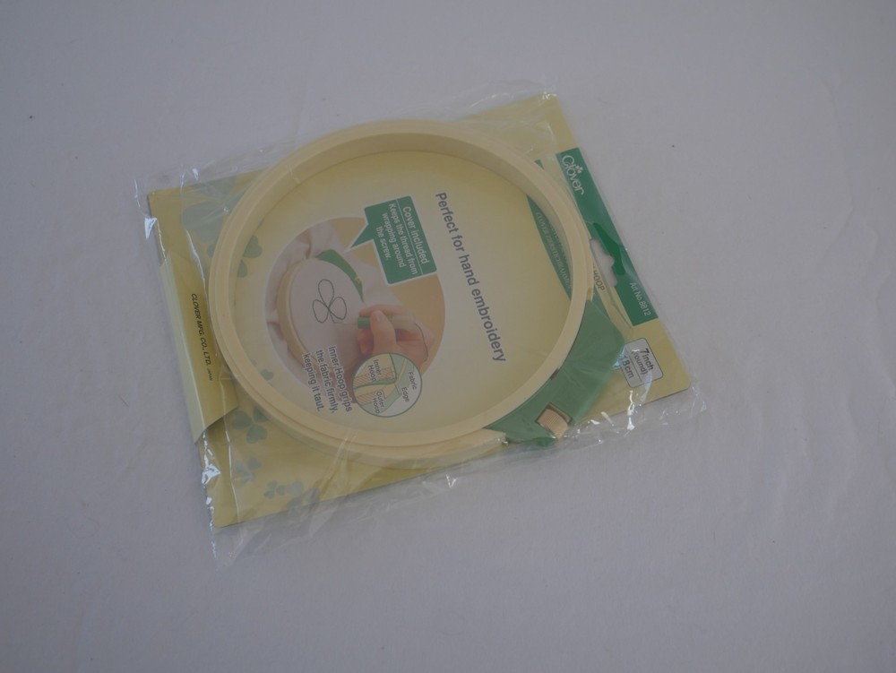 Clover 8812 Plastic Embroidery Stitching Hoop 7" (2B2)