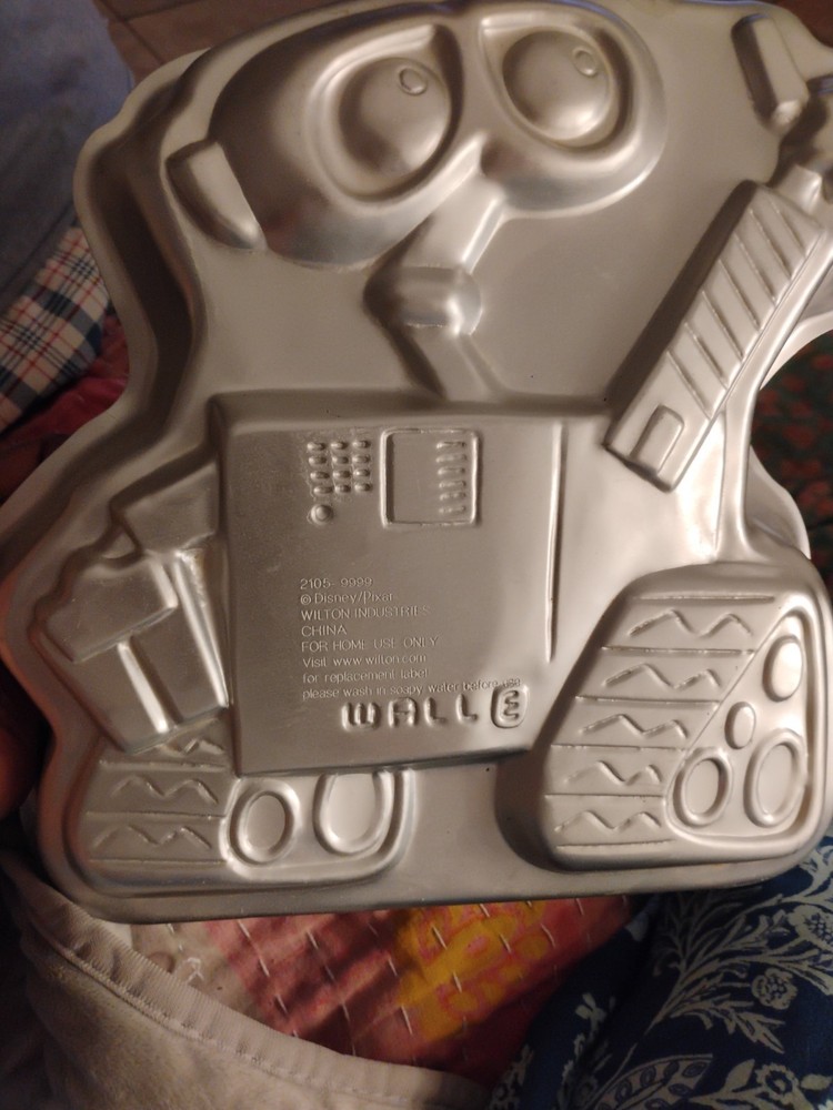 Disney Pixar Wall-E Cake Pan