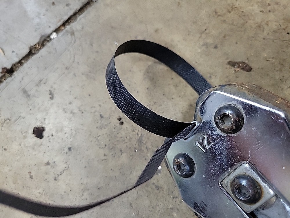 Open Poly Seals for 1/2" Strap Width PET Polyester Strapping [Metal Clips]