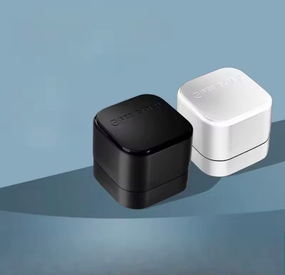 Magnetic Aquarium Glass Cleaner – Mini Square Algae Scraper