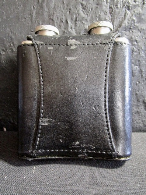 VINTAGE DOUBLE FLASKS IN LEATHER JACKET - REMOVABLE