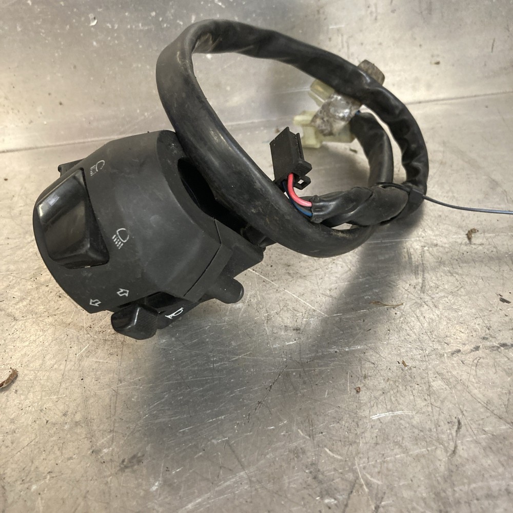 Yamaha Yzf R125 Left Hand Switch 2014-2018 Indicator Headlight LEFT Switch OEM