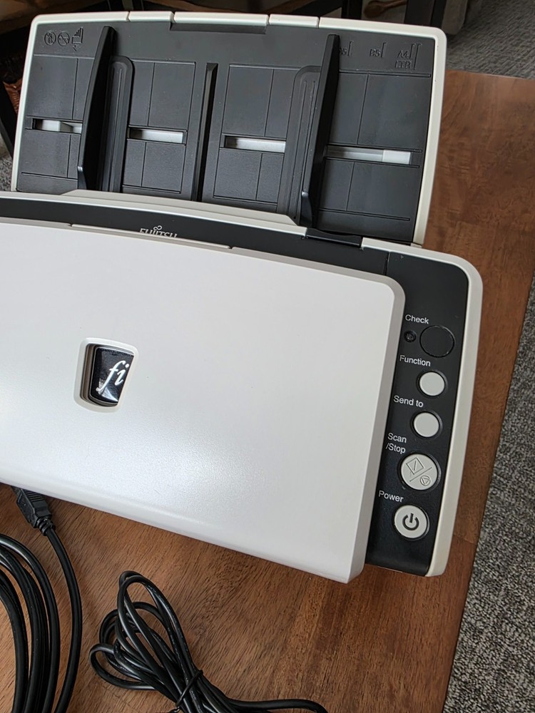 Fujitsu Fi-6130z Document Scanner