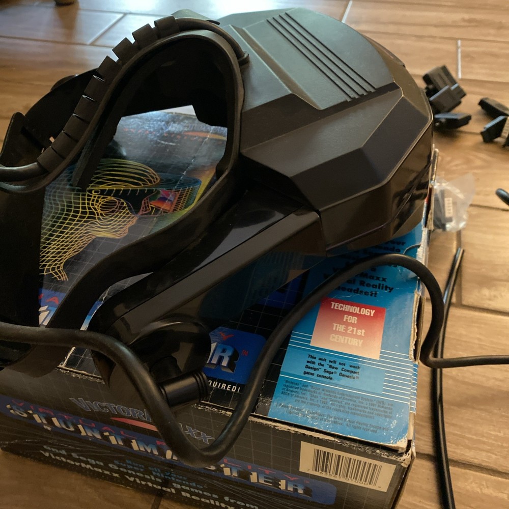 ***UNTESTED*** VictorMaxx StuntMaster Virtual Reality Headset & Original Box