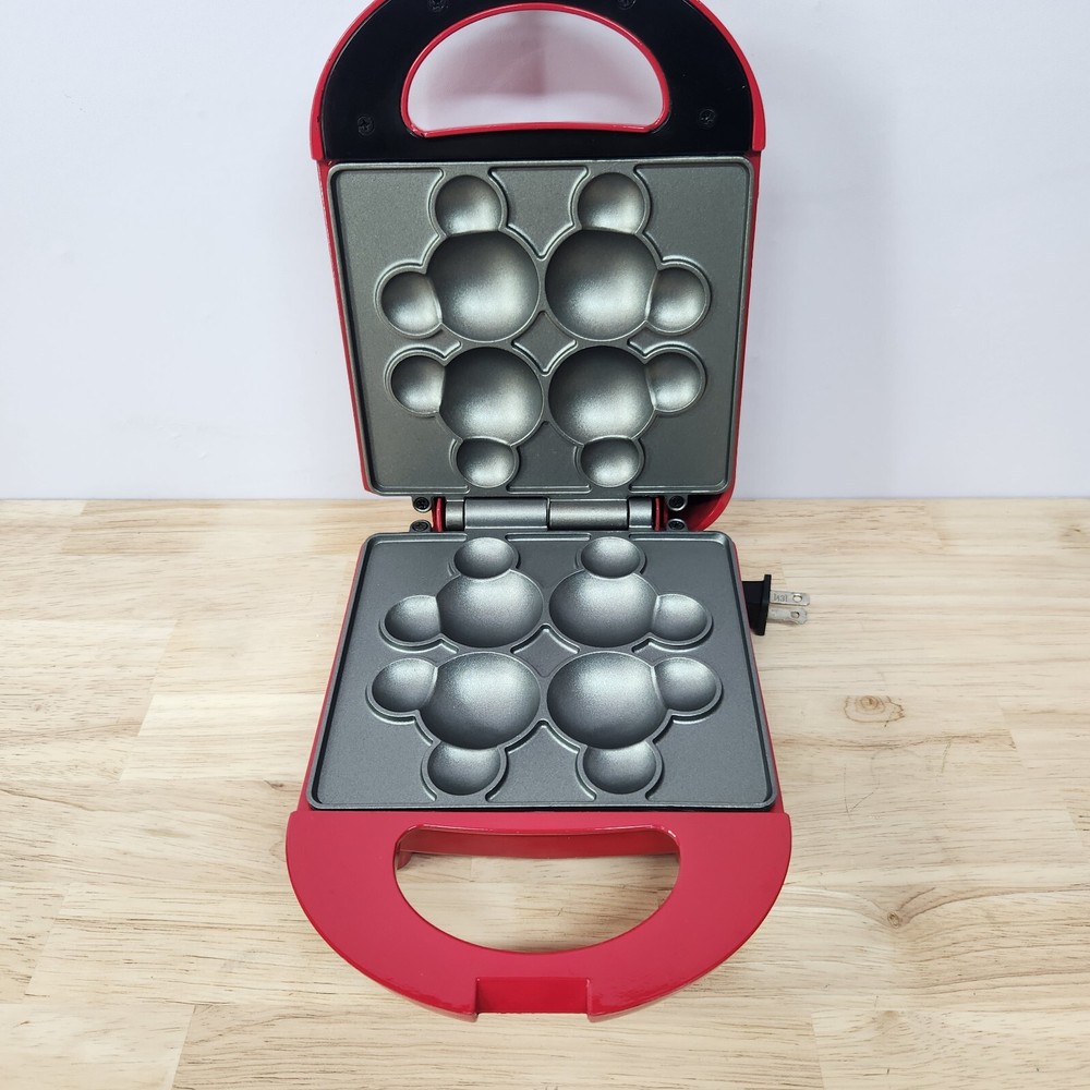 Disney Mickey Mouse Cake Pop Maker