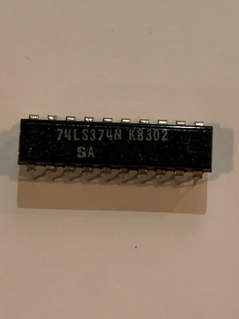 74LS374N  IC