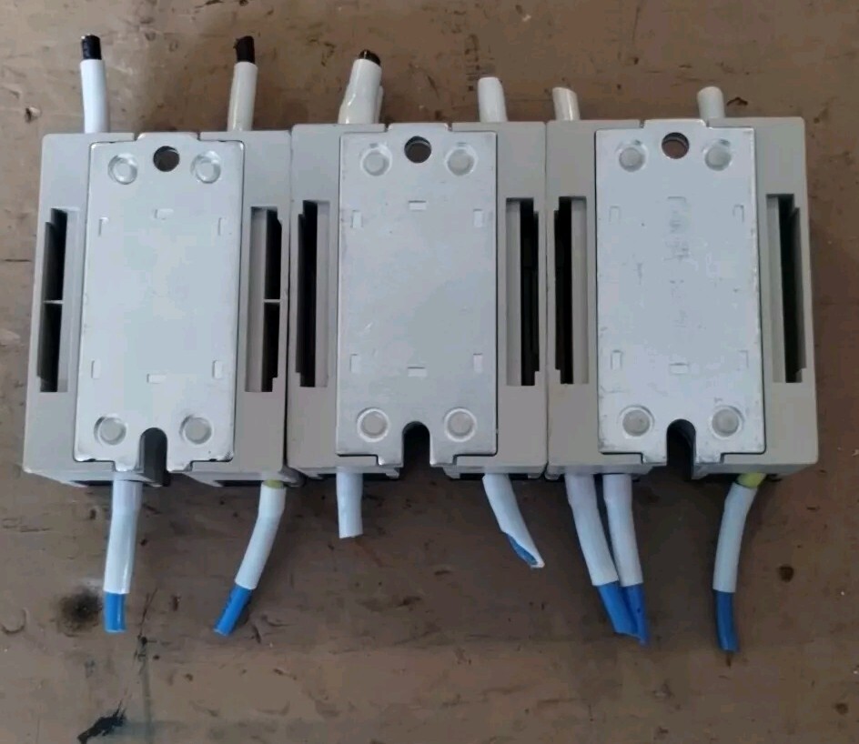Omron G3NA-220B Solid State Relay (Lot Of 3)