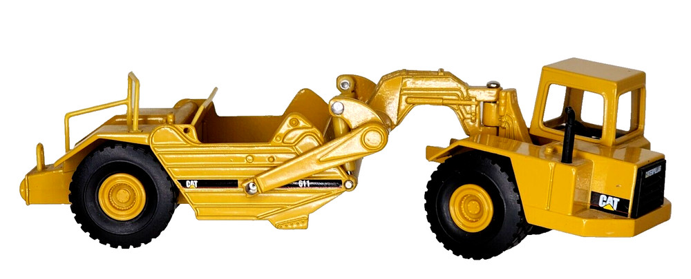 Norscot CAT 611 Wheel Tractor Scraper 1:64 Diecast Model