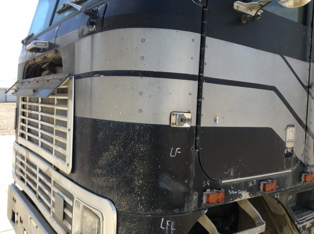 International 9670 ALUMINUM Left/Driver CAB Panel