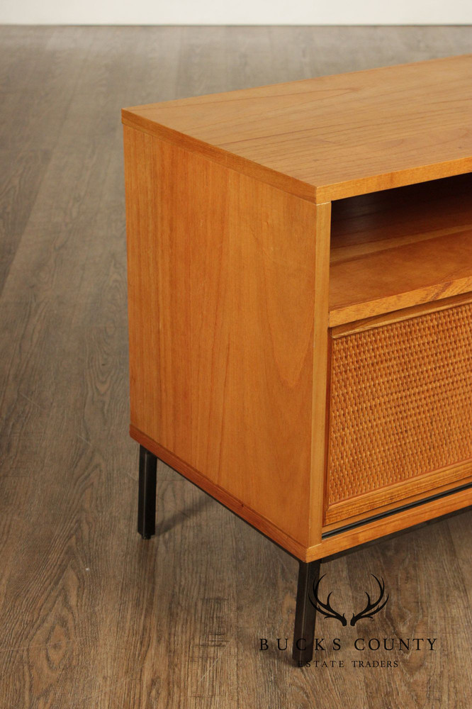 Hopper Studio Mid Century Modern Style 'Sophia' Media Console