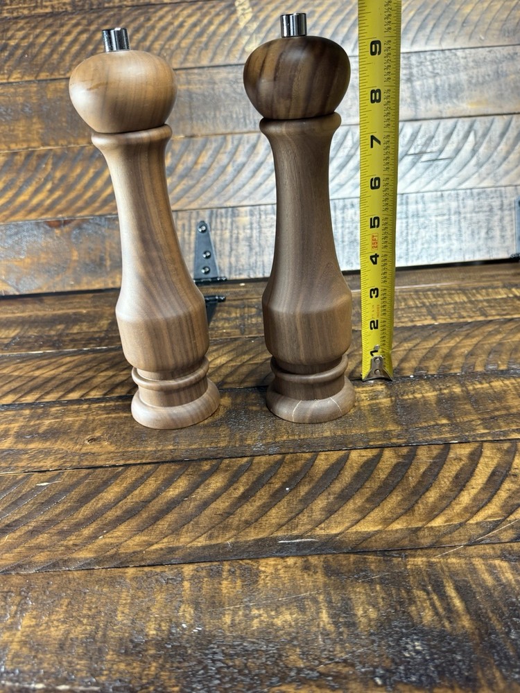 Williams Sonoma 9" Walnut Salt & Pepper Mill Set, MSRP $175 Open Box