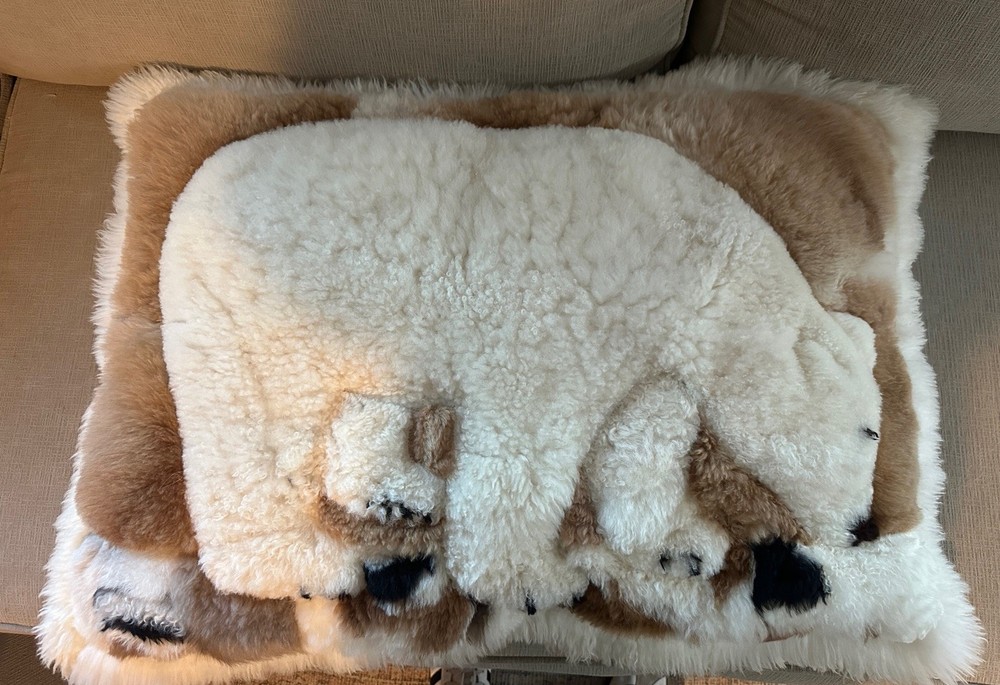 100% ALPACA Fur pillowcase with polar bear design