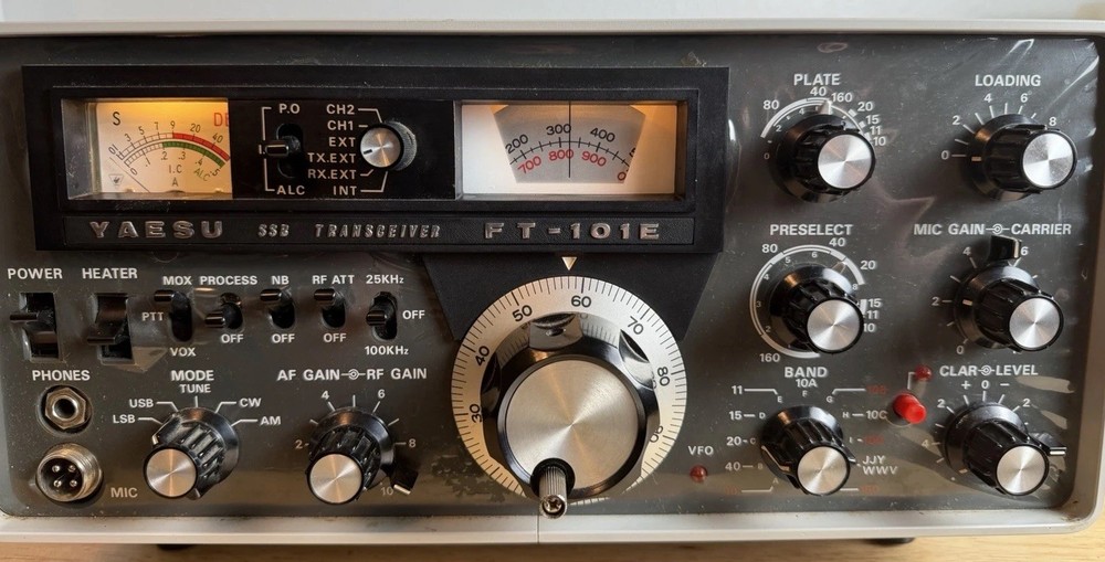 YAESU FT-101E SSB/CW 100W Transceiver