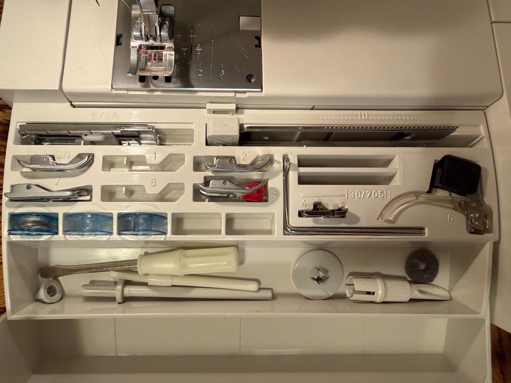 PFAFF Expression 2034 sewing machine