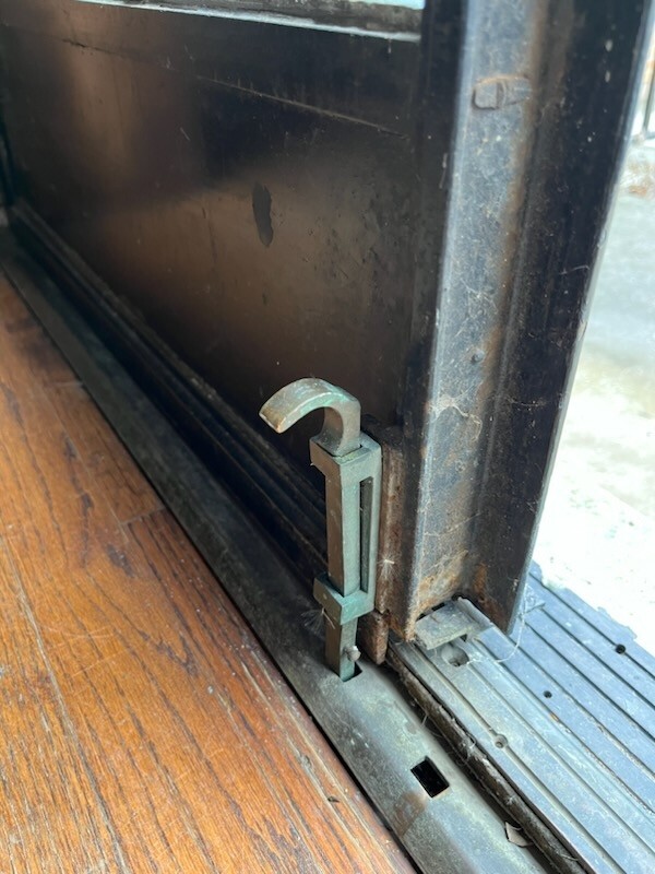 EXCEPTIONAL BRONZE ENTRANCE-WAY