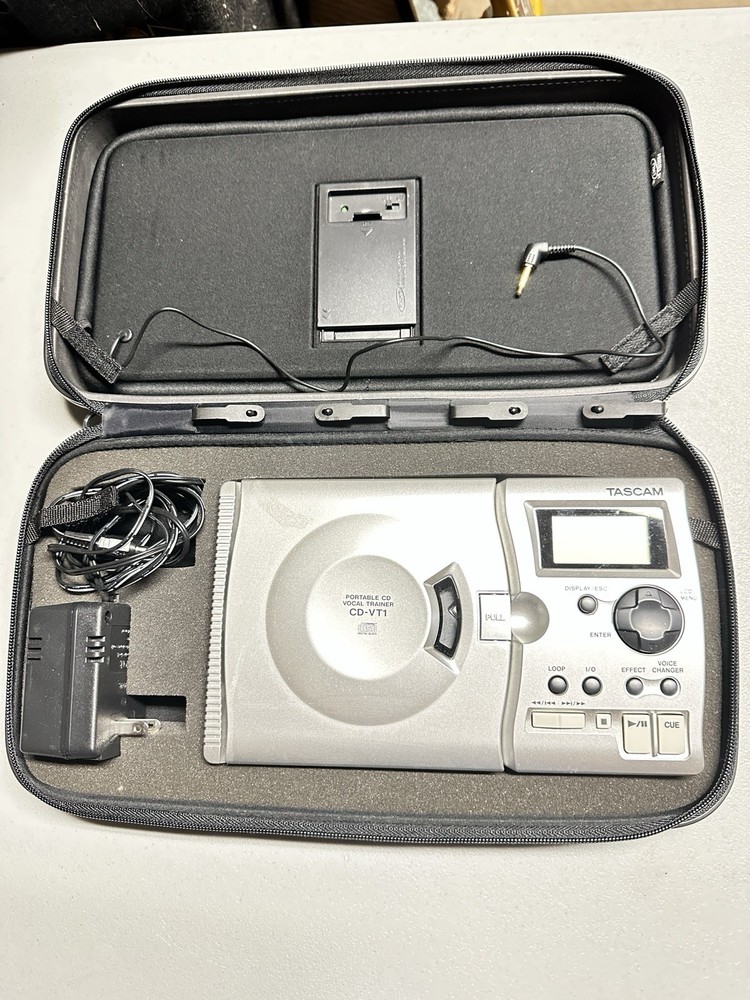 Tascam CD-VT1 Portable CD Vocal Trainer Good Working Condition With Case