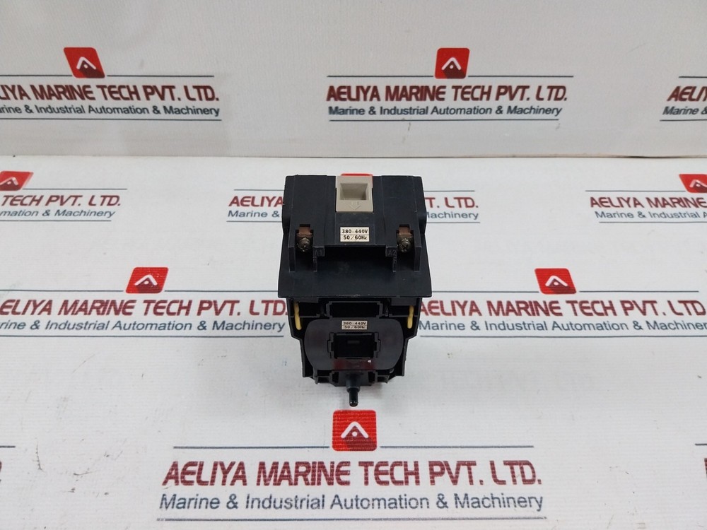 Omron C2T-5B Motor Starter Coil 380/440 V