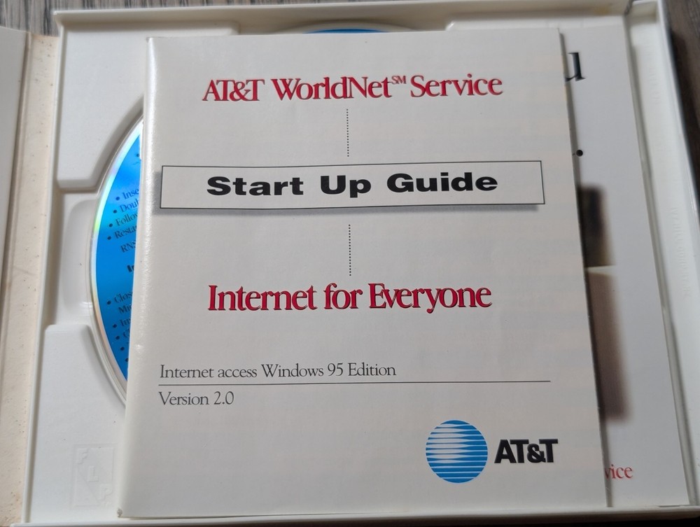 AT&T WorldNet Service CD-ROM Internet access Windows 95/Mac Netscape Navigator