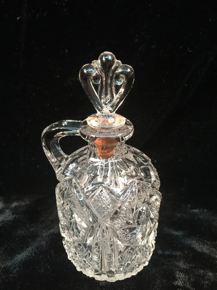 Perfume Bottle w/Handle & Stopper Pinwheel Design