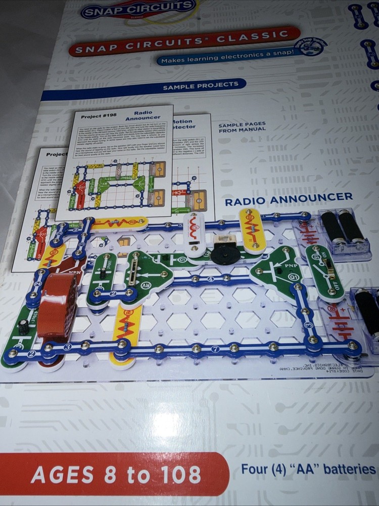 Snap Circuits Classic SC-300 Electronics Exploration Kit Opened Box Nice