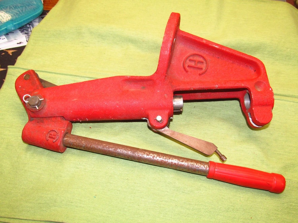 CH Single Stage Reloading Press with Priming Arm - Uses Standard 7/8" Dies