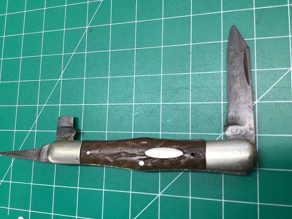 Vintage LF&C # 0385 Knife