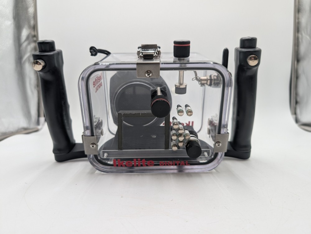 Ikelite Underwater Camera Housing 21263
