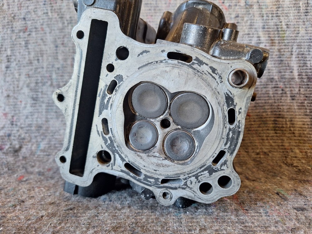 Suzuki SV 650 - Rear Cylinder Head