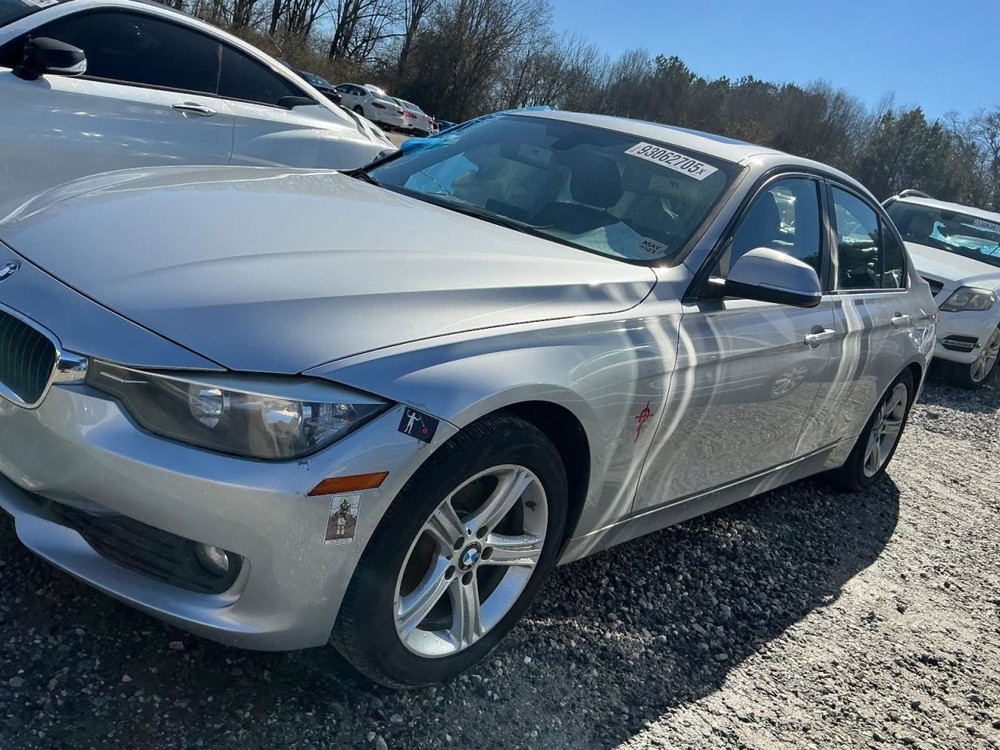 320I 2013 Glove Box 4969493