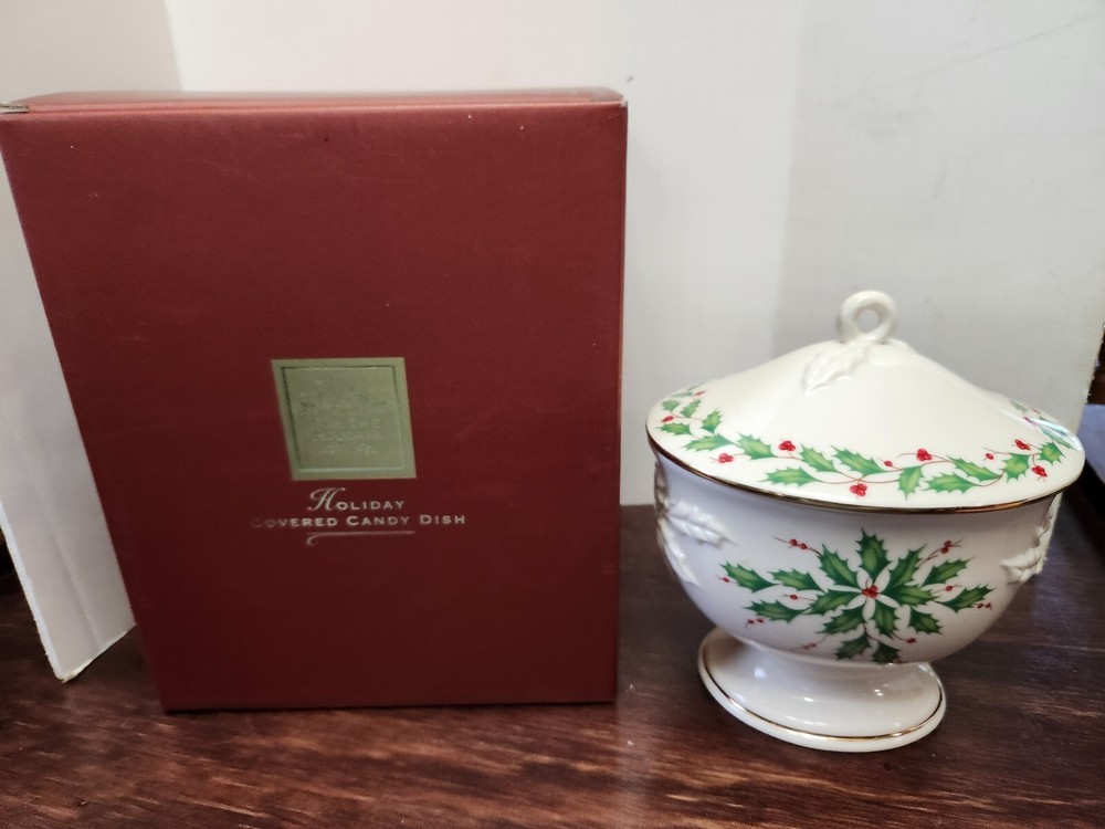 LENOX HOLIDAY DIMENSION COLLECTION COVERED CANDY DISH WITH BOX