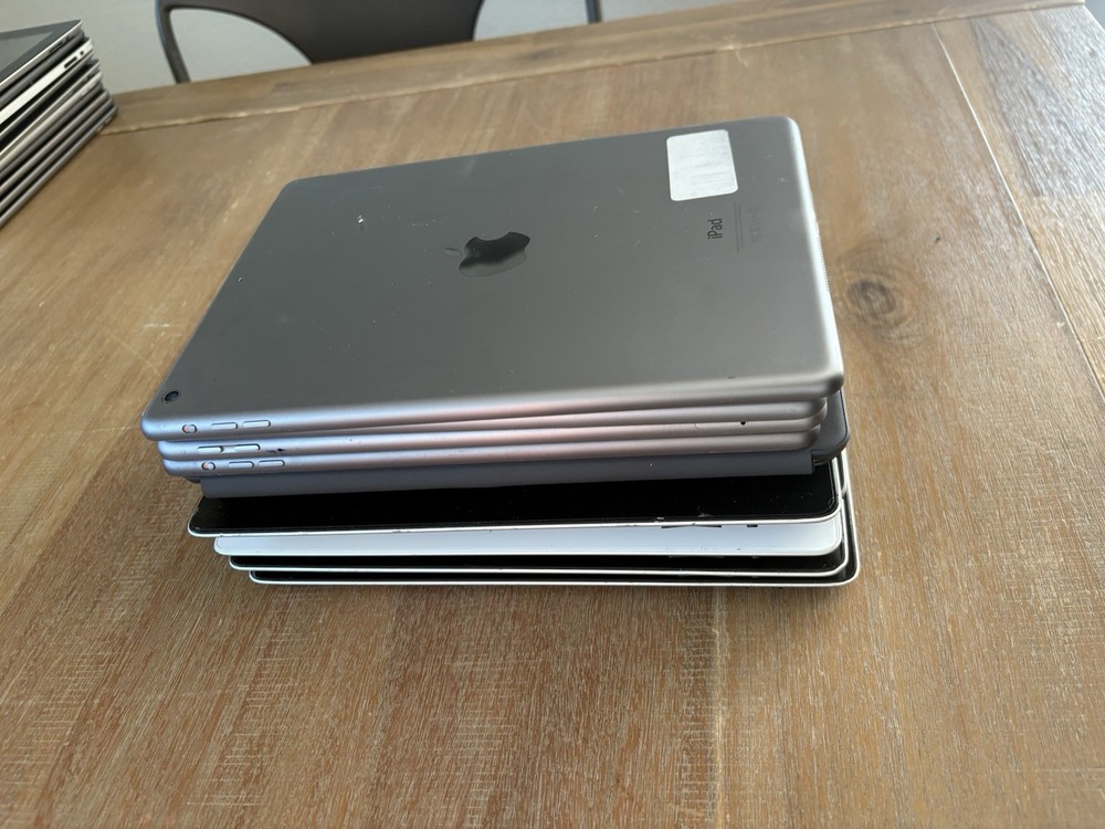 20 iPads For Scrap Recycling