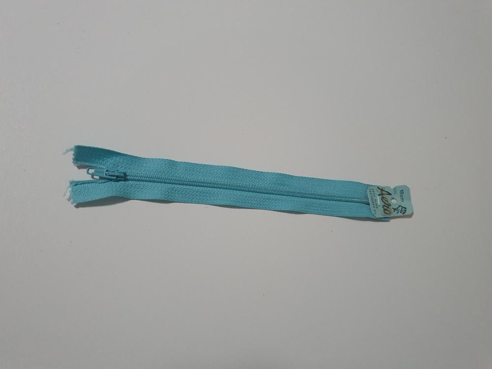 aero vintage zip blue 18cm
