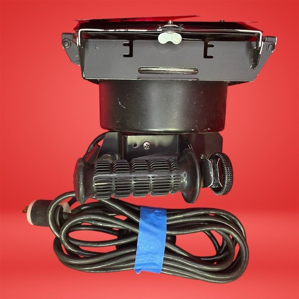 Lowel DP 1000W Continuous Light with Barn Doors and Bulb