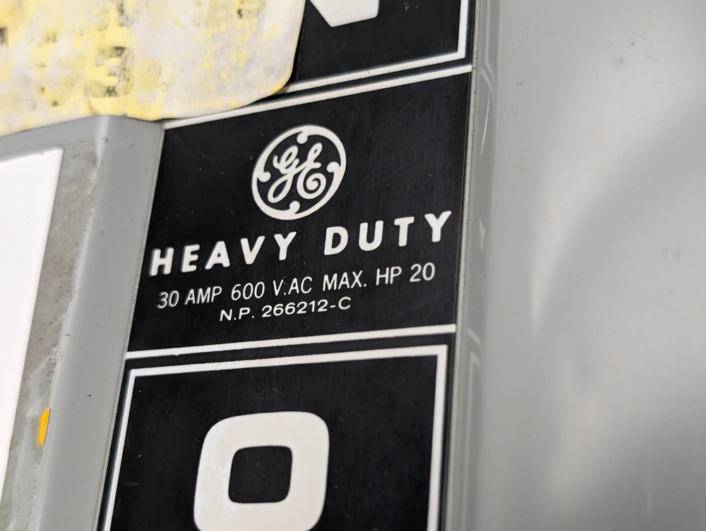 GENERAL ELECTRIC TH3361 Model 10 Safety Switch (USED).
